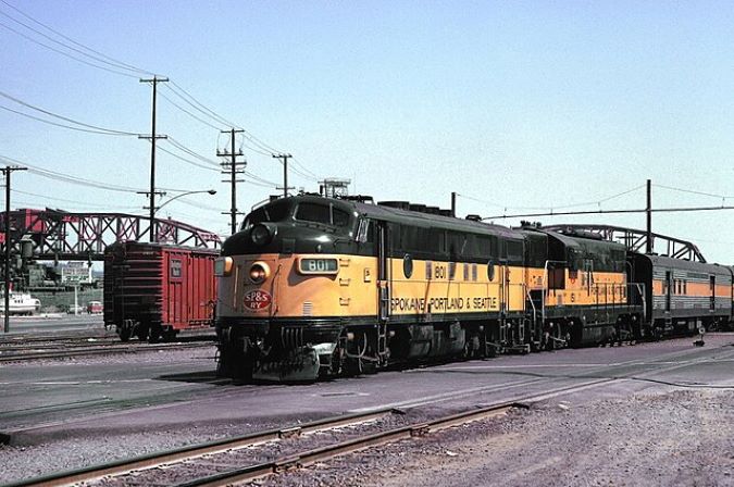 The SP&S Streamliner departs Portland for Spokane in 1970. Photo by Drew Jacksich